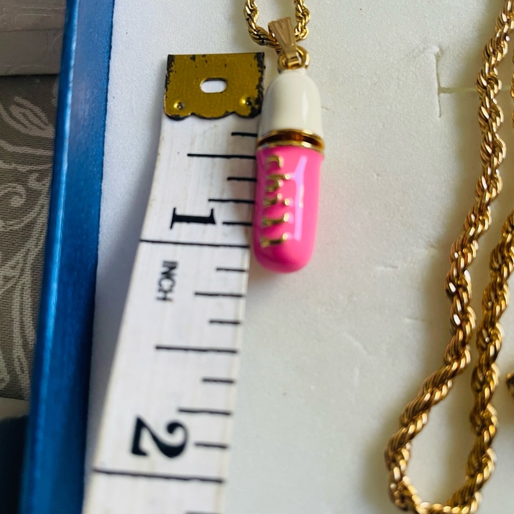 Take A Chill Pill JAY NICOLE DESIGNS - Picture 2 of 9